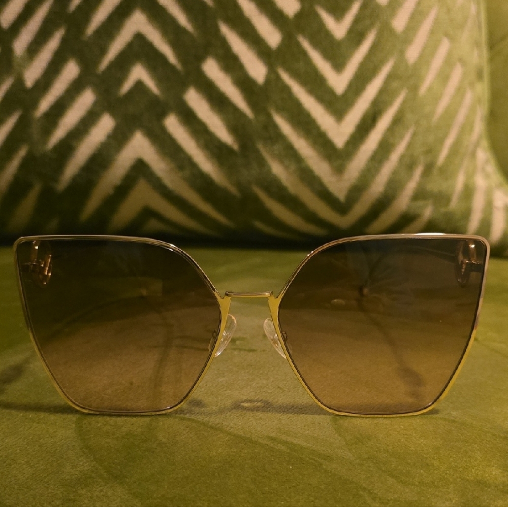Fendi Gold Sunglasses Elegant Accessories